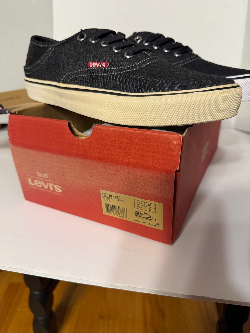 Levi's Black Canvas Low-Top Sneakers with Cream Sole